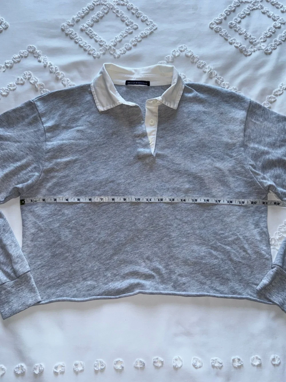 Brandy Melville Collared Long Sleeve Crop Top - Picture 7 of 7